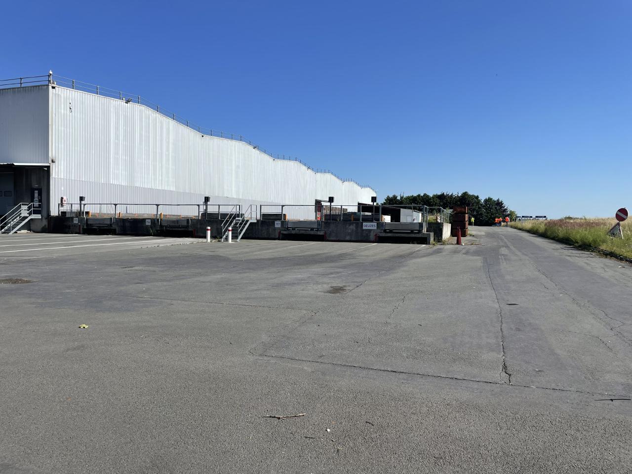 Entrepôt classe b Vimy 25552m² Location entrepôt classe b Vimy Pas-de-Calais OLLOG2204554 25